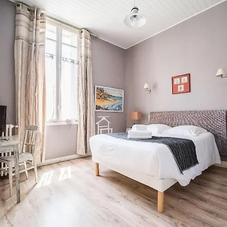 Souvenirs De Familles Hotel Saintes