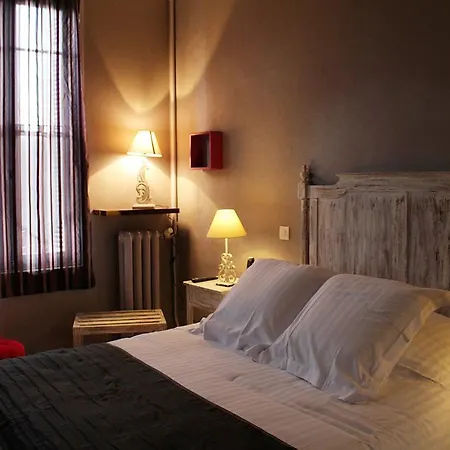 Souvenirs De Familles Hotel