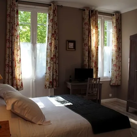 Hotel Souvenirs De Familles 3*