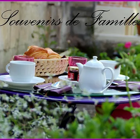 Souvenirs De Familles 3* Saintes