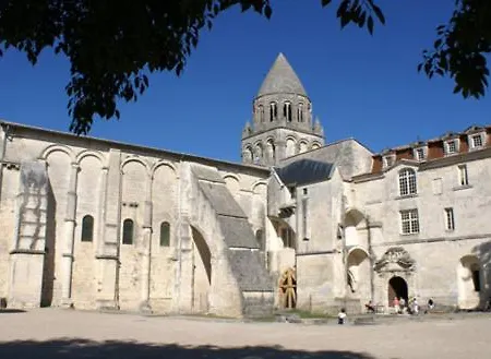 Souvenirs De Familles Hotel Saintes