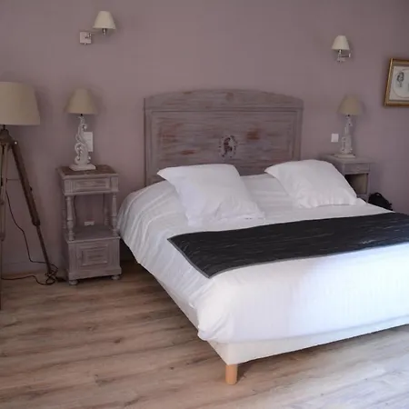 Souvenirs De Familles Hotel 3*
